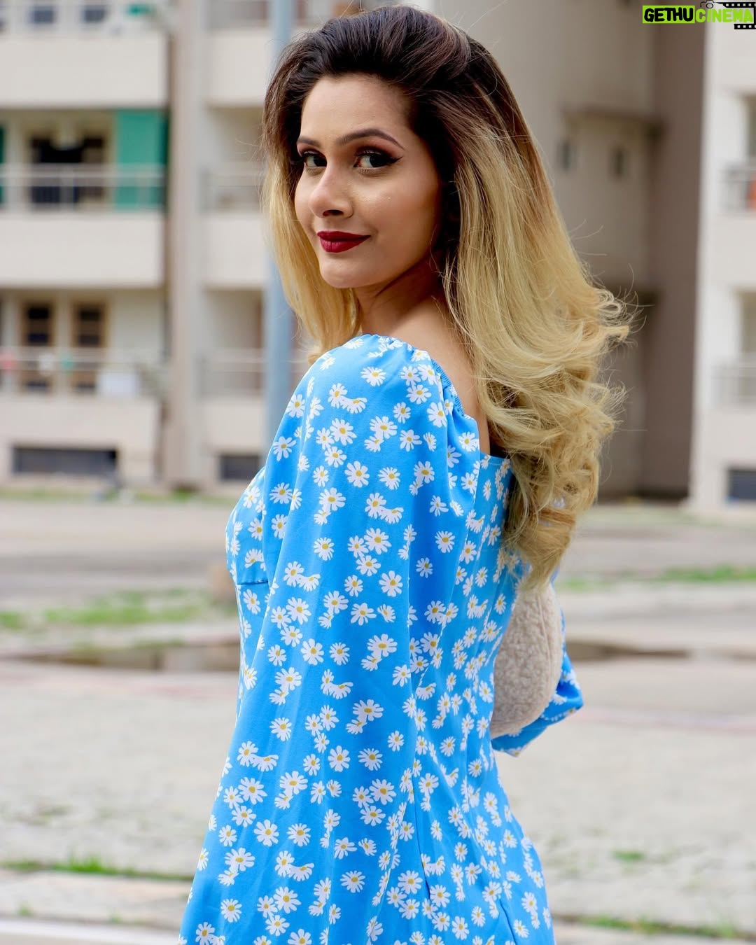 Neha Singh - 517 Likes - 