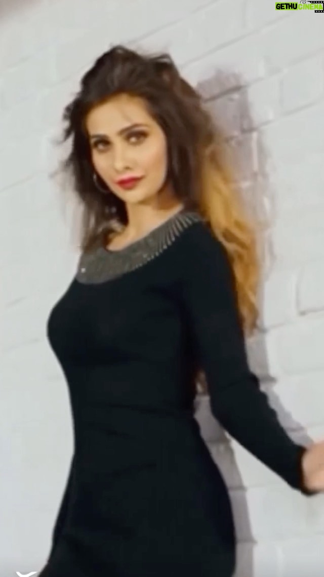 Neha Singh - 1.7K Likes - ❤️ 

#reelsinstagram #reels #explore #explorepage