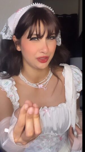 Neha Singh Instagram - Batao mujhe 🫣