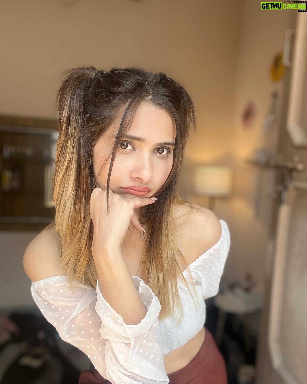 Neha Singh - 500 Likes - 🧿