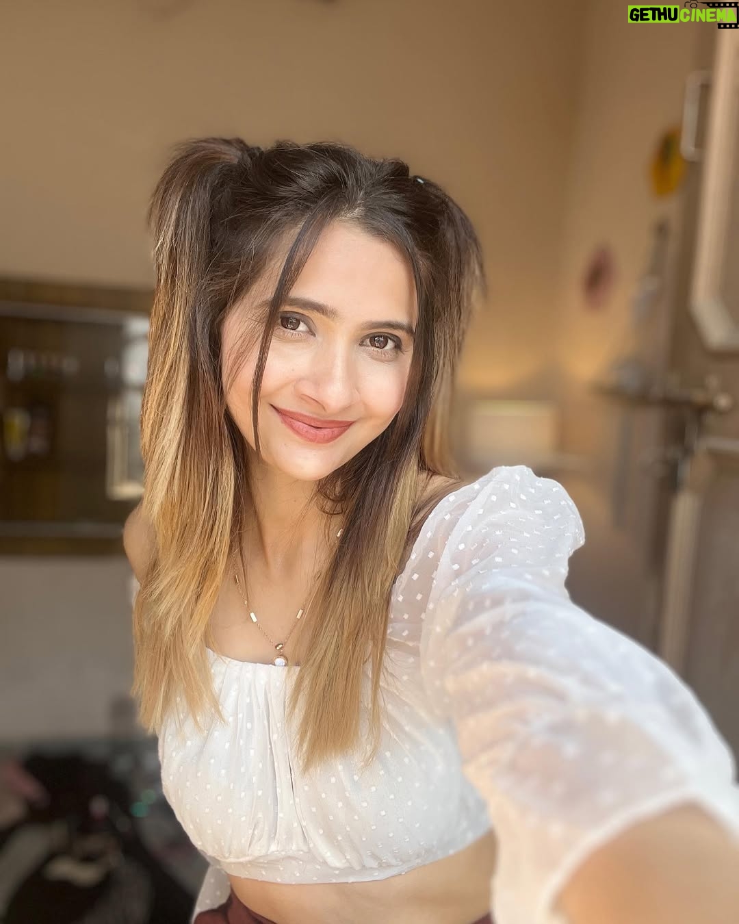 Neha Singh - 500 Likes - 🧿