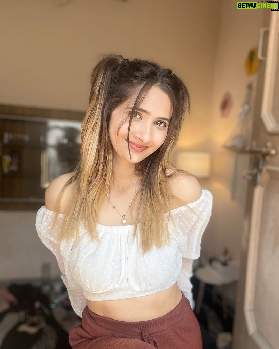 Neha Singh - 500 Likes - 🧿