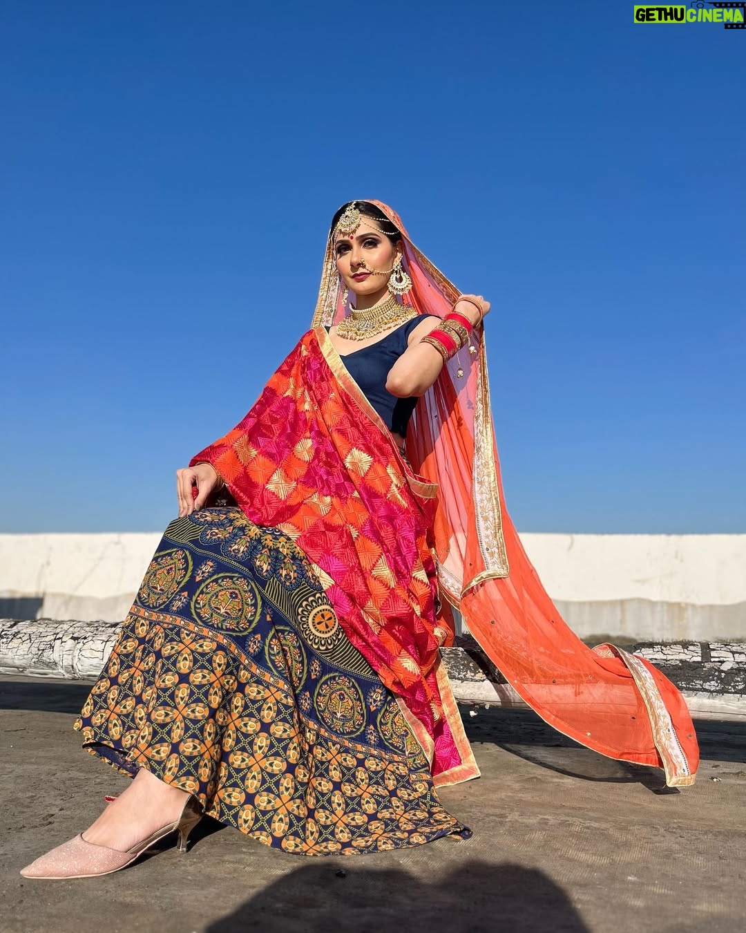 Neha Singh - 0.9K Likes - Beautiful bridal look by @makeup_by_mandeep_ ❤️