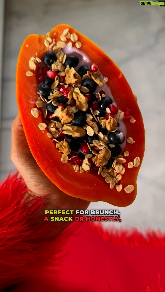 Neha Vora Jhaveri - 3 Likes - This is your sign to try papaya boats, perfect for brunch, a snack, or honestly, anytime! ☀️ 🤤✨🥄 #papayaboats

@epigamia.official @true.elements 

#healthyrecipes #breakfast #breakfastideas #breakfastrecipes #yougurt #epigamia #trueelements #rolledoats #healthybodyhealthymind #healthyfood