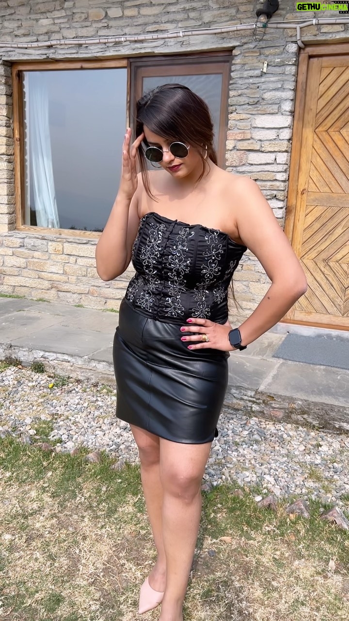 Neha Wadhawan - 2K Likes - If I’m not complaining, I’m not having a good time😁
.
.
.
#blackoutfit #leather #skirt #partyready