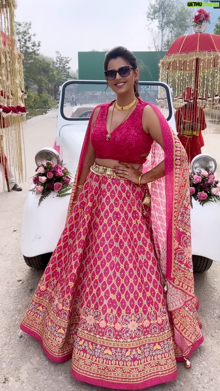 Neha Wadhawan - 2.7K Likes - Bhai ki shaadi❤️
.
.
.
.
.
#lehnga #indianweddingbuzz #pink #daywedding