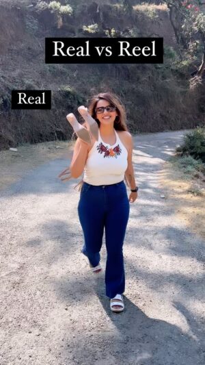 Neha Wadhawan Instagram - Real vs Reel 😎
.
.
.
.
.
#road #bluejeans #heels