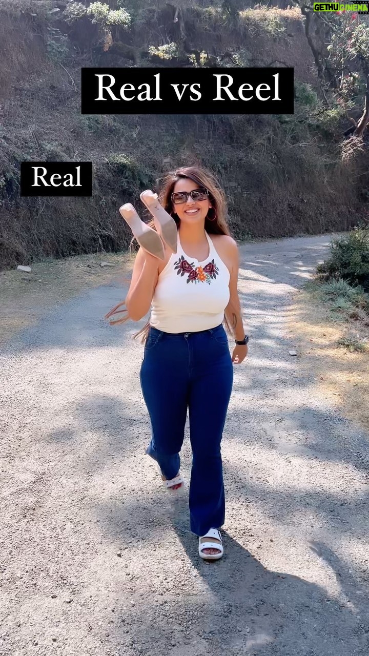 Neha Wadhawan - 1.4K Likes - Real vs Reel 😎
.
.
.
.
.
#road #bluejeans #heels