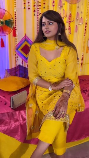 Neha Wadhawan Instagram - Life is simple. It’s just not easy.
.
.
.
.
.

#yellow #yellowdress #haldiceremony #wedding