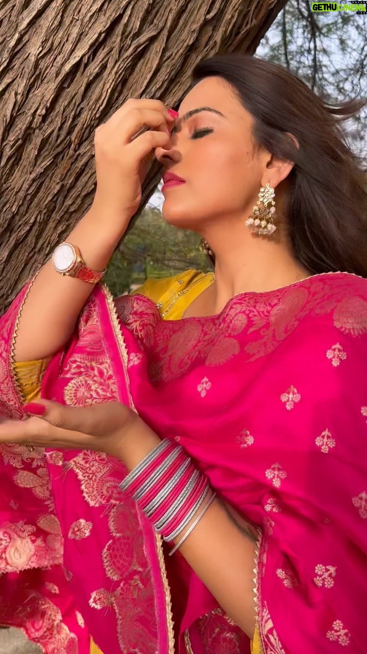 Neha Wadhawan - 3K Likes - You can’t live an Indian life without Indian clothes!
.
.
.
.
#proudtobeindian #yellow #pink #bindi