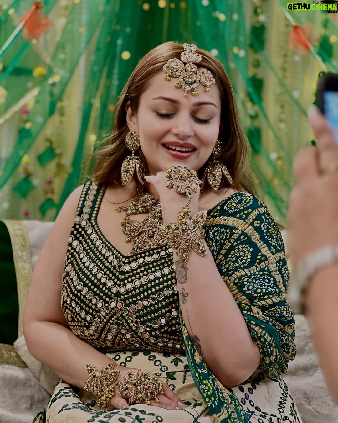 Nehalaxmi Iyer - 24.5K Likes - Celebrating Navratri Day 5 in the color of growth, love & new beginnings – Green! 🌿 These moments are even more special as they’re from my Mehendi celebrations, where tradition met devotion in the most beautiful way.

These pictures are extra close to my heart because they’re from my Mehendi celebrations 🌿💍 — and how perfect that today’s Navratri color is Green! On this auspicious day, we worship Maa Skandmata, the divine mother of Lord Kartikeya, who radiates unconditional love, compassion, and blessings for prosperity. 🌸

🌺 About Maa Skandmata
She sits gracefully on a lotus, symbolizing peace, purity, and wisdom. Devotees believe that worshipping her on Day 5 of Navratri brings harmony, wealth, and spiritual growth.

💚 Why Green Today?
Green is the color of new beginnings, fertility, nature, and growth. It reflects balance, freshness, and abundance — perfect for channeling positivity and divine energy into our lives. For me, wearing Green today brings back the joy of my Mehendi, a celebration of love, blessings, and the start of new chapters.

✨ Navratri is all about devotion, tradition, and style — and I’m loving sharing my Navratri Color Series with all of you.

#Navratri2025 #NavratriDay5 #GreenForNavratri #MaaSkandmata #NavratriCelebration #FestiveLooks #MehendiCelebration #IndianBrideVibes #NavratriOOTD #NavratriSeries #NavratriColors #ShubhNavratri #DurgaMaa #FestiveStyle #NavratriSpecial #IndianFestiveWear #FestiveVibes #OOTDIndia #mehendi #indian #ishqbaaz #mansisrivastava #shrenuparikhofficial #ruha