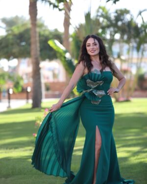 Nermin El Feky Instagram - #_ختام مهرجان الغردقه _لسينما الشباب# Many thanks to (dress)# @saphircouture ❤️🙏💋Hair dresser# @primasaloneg 🙏🙏Makeup artist up artist # @rehabtayee 💋😍❤️🙏🌺🎈# @nermine_elfeky # @hassan_sanad_ (photography🙏_