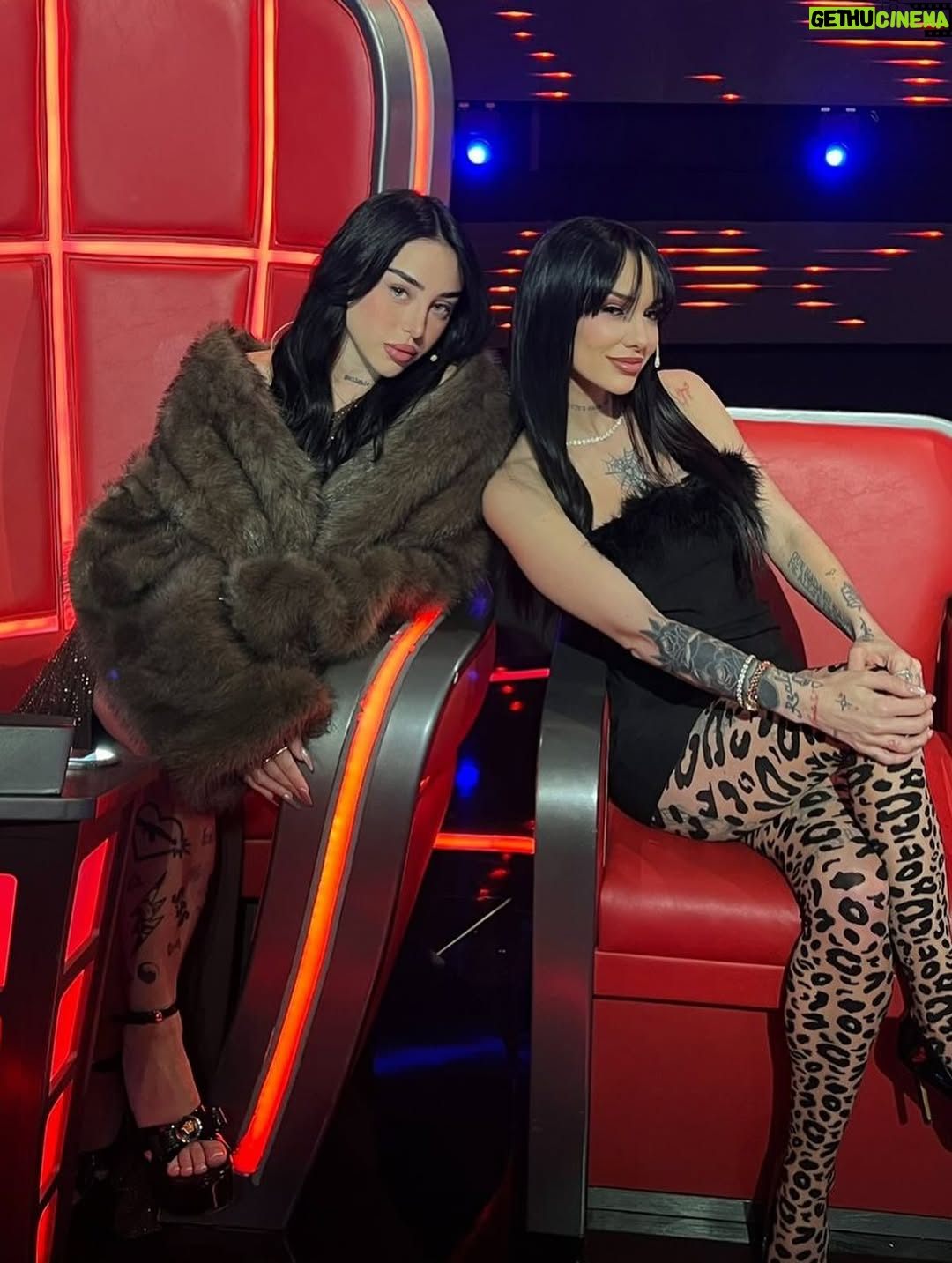 Nicki Nicole - 3.2 Million Likes - hoy por primera vez en esta edición de La Voz😍❤️‍🩹❤️‍🩹Gracias @lali por confiarme tu lugar te adoro reina 🖤