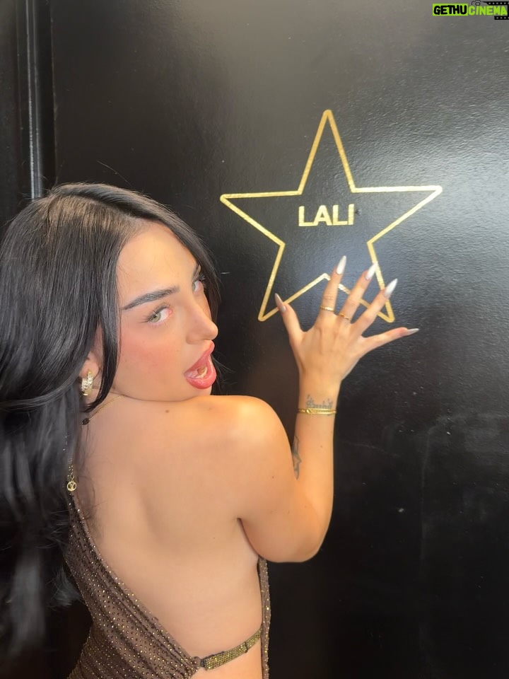 Nicki Nicole - 3.2 Million Likes - hoy por primera vez en esta edición de La Voz😍❤️‍🩹❤️‍🩹Gracias @lali por confiarme tu lugar te adoro reina 🖤