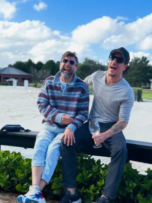 Nicolás Vázquez Instagram - Días de conexión real, de amor compartido, brindis sinceros, charlas, risas, entre playa y naturaleza, mates al sol, comida rica y momentos simples que se vuelven eternos. Todo lo que hace bien. Gracias @haras.hoteldecampo por tanto amor. 
Me sentí como en casa. Ahora a volver al ring. 
Esto también es #Rocky ❤️♾️