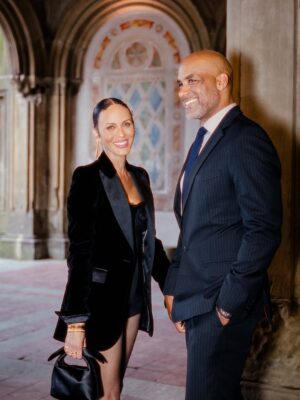 Nicole Ari Parker Instagram - Merci, @boucheron, for the high jewelry sparkle in Central Park. ✨

Hair: @naivashaintl 
Makeup: @theeislandboi 
Styling: @koncaaykan 
Bangles, earrings,   rings: @boucheron 
Blazer, top,   shoes: @dolcegabbana
Shorts: @thefrankieshop 
Bag: @aquazzura

@anotherlevelnyc 
@earnestwilliams1