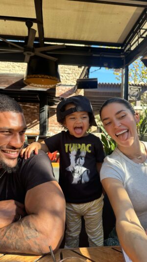 Nicole Lynn Williams Instagram - A decade in between ❤️🙏🏼

#2015vs2025 #momsofinstagram
