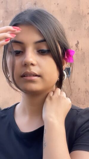Nidhi Nirmala Mishra Instagram - Ye trend kr raha h kya ?
.
.
.
.
.
.
.
.
.
.
.
.
#nidhinirmalamishra #reelsinstagram #reelitfeelit❤️❤️ #reelkrofeelkro❤️ #punjabisongs