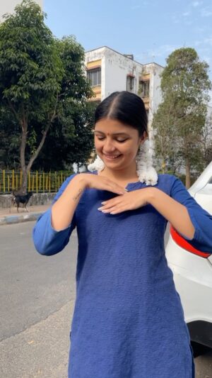 Nidhi Nirmala Mishra Instagram - Kon kon enjoy krne ke liye dance krta h ?
.
.
.
.
.
.
.
.
.
.
.
.
.
.
.
.
.
#nidhinirmalamishra #reelsinstagram #reelitfeelit❤️❤️ #reelkrofeelkro❤️ #trendingsongs #tamilsongs #dancereels❣️