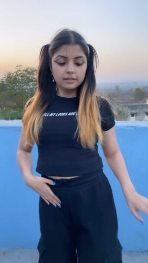 Nidhi Nirmala Mishra Instagram - Cute na?
.
.
.
.
.
.
.
.
.
.
.
.
.
.
.
.
.
.
.
#nidhinirmalamishra #reelsinstagram #reelitfeelit❤️❤️ #reelkrofeelkro❤️ #trendingsongs