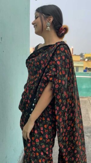 Nidhi Nirmala Mishra Instagram - Kaisi lg rahi hun ??
.
.
.
.
.
.
.
.
.
.
.
.
.
#nidhinirmalamishra #reelsinstagram #reelitfeelit❤️❤️ #reelkrofeelkro❤️ #oldsongs