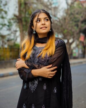 Nidhi Nirmala Mishra Instagram - Maine dekha use hua mai pagal 😍
#nidhinirmalamishra