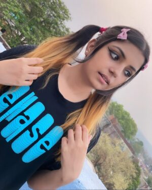 Nidhi Nirmala Mishra Instagram - Choose any one 💕
#nidhinirmalamishra