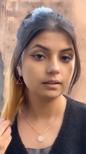Nidhi Nirmala Mishra Instagram - Naam toh btao ?
.
.
.
.
.
.
.
.
.
.
#nidhinirmalamishra #reelsinstagram😍 #reelitfeelit❤️❤️ #reelkrofeelkro❤️ #emiwaybantai #explorepage #trending
