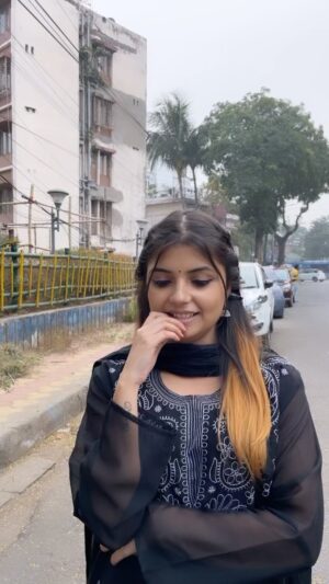 Nidhi Nirmala Mishra Instagram - Kon kon shy person h mere jaisa 🙈
.
.
.
.
.
.
.
.
#nidhinirmalamishra #reelsinstagram😍 #reelitfeelit #reelkrofeelkro❤️ #trendingsongs
