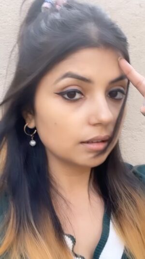 Nidhi Nirmala Mishra Instagram - Dur jaana nhi
.
.
.
.
.
.
.
.
.
.
#nidhinirmalamishra #reelsinstagram #reelitfeelit❤️❤️ #reelkrofeelkro❤️ #trendingsongs #oldsongs