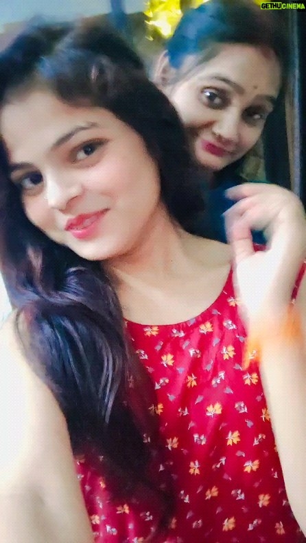 Nidhi Ojha - 7.6K Likes - 