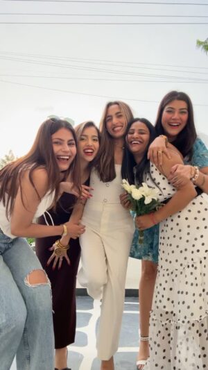 Nidhi Rajput Instagram - Happy Friendship Day 💕

Tag your friends 💌🫂🙂‍↕️🏷️😻
.
.
.
#explore #reelsinstagram #reelitfeelit #explorepage #friendshipgoals
