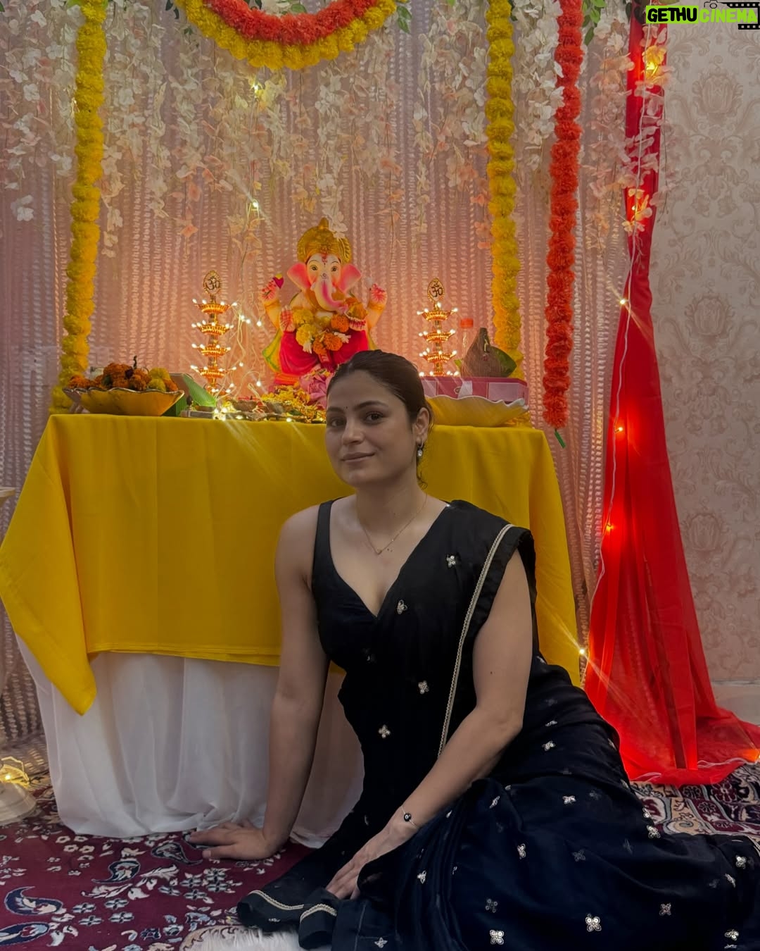 Nidhi Rajput - 3.6K Likes - विघनहर्ता ! 🐘

.
.
.
.
.
.
#instadaily #fashion #saaree #ootdfashion #styleinspiration #lookbook #ganpati