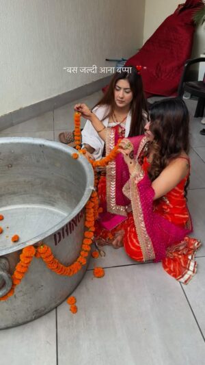 Niharika Malik Instagram - Bas jaldi aana bappa 🙇🏻‍♀️✨

[Ganpati, visarjan, Ganesh chathurthi, gannu ji, hardest goodbye]

#ganpatibappa #ganpatibappamorya #visarjan #ganeshchaturthi #hardestgoodbye #aglebarastujaldiaa #explore #trendingnow #trending #ganpativisarjan2025
