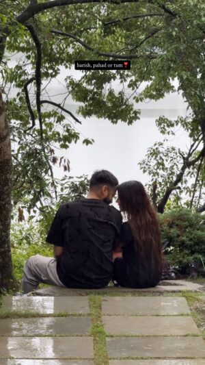Niharika Malik Instagram - ❣️🧿

#reel #reelinsta #couple #couples #couplereels #couplelove #love #love #lovestory #rain #mountain #travelvibes #travelgram #monsoon #trending #trendingnow