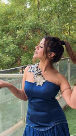 Niharika Malik Instagram - Comment for links✨

#explore #explorepage #foryou #exploremore #trending #aesthetic #grwm #getready #indianstyle #outfit #outfitinspo #fashionista #browngirlbloggers #instafashion #reel #reelinstagram