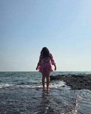Niharika Mishra Instagram - Saltwater in my hair, stillness in my mind. 🌊🌞
