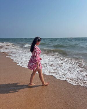Niharika Mishra Instagram - Saltwater in my hair, stillness in my mind. 🌊🌞