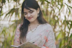 Niharika Mishra Instagram - Throwback 🍾
.
#shortfilm #instagood #explorepage✨