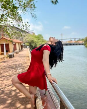 Niharika Mishra Instagram - Life, Lately 🦋