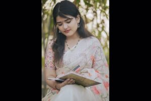 Niharika Mishra Instagram - Throwback 🍾
.
#shortfilm #instagood #explorepage✨