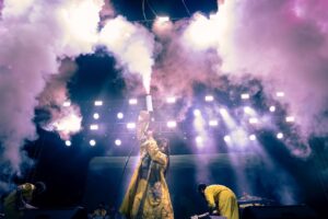Nikhita Gandhi Instagram - Pailan College ❤️‍🔥

📸 @the_artscaper.pvt 

#nikhitagandhi #nikhitagandhilive #NIKIVERSE #concert #pailancollegeofmanagementtechnology #kolkatagirl #kolkatagram #kolkata #kolkataconnection #gig