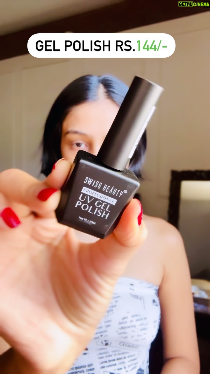 Nikitha P Khatri - 6.1K Likes - ‼️Save Post‼️
I am never ever never getting gel polish at the salon now caus i can do it at home!!!!
Like for real and i am not even kidding😭
1.Use any nail paint of your choice, whatever colour you prefer
2. Invest in this swizz beauty transparent gel polish UV effect! Rs.144/-
3. Coat it over ur normal nail paint and cure it using a UV light - Got this from meesho for Rs.200/- I dont know why somepeople gave it bad reviews however for me it legit worked! This is the 3 /4 th time i am using it.
4. Your doneeeeee!🫰