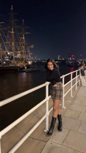 Nikitha P Khatri Instagram - Hello London🌉❤️🥰
.
Outfit details
Home wear : @myzudio
Skirt : @urbanic_in
Top : @hm
Boots : @ajiolife
.
.
#réel #london #influencer #wohwaliladki #viralreels