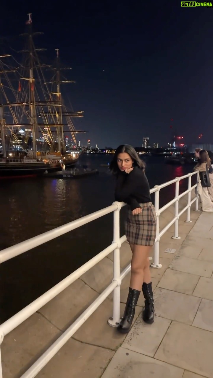 Nikitha P Khatri - 1.1K Likes - Hello London🌉❤️🥰
.
Outfit details
Home wear : @myzudio 
Skirt : @urbanic_in 
Top : @hm 
Boots : @ajiolife 
.
.
#réel #london #influencer #wohwaliladki #viralreels
