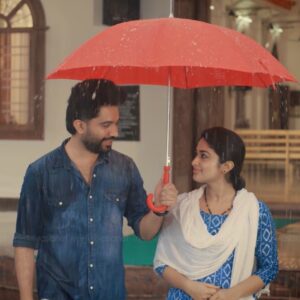 Nikitha Rajesh Instagram - #MazhaThorumMunpePromo മഴ തോരും മുൻപേ… അവർ എത്തുന്നു! 🌧☔ ജൂലൈ 7 മുതൽ ദിവസവും രാത്രി 7 മണിക്ക്.
From the creator of many unforgettable serials, Joycy returns with yet another heartwarming saga — Mazha Thorum Munpe.💫 July 7, Onwards every night at 7 PM only on Asianet.
#MazhaThorumMunpe #AsianetSerials #MazhaThorumMunpeonAsianet #PrimetimeSerials #Joycy #NewSerial #Asianet