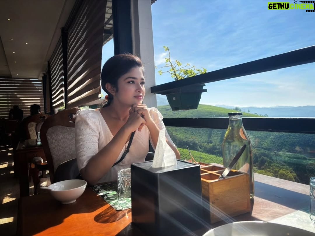 Nikitha Rajesh - 24.2K Likes - Lost in thought, surrounded by serenity. Savoring the moment, one view at a time. 🍃

#peacefulvibes #relaxationmode #scenicviews