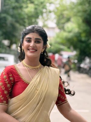 Nimeshika Radhakrishnan Instagram - Avan than Enavanahhh🤭❤️🤍🦢🦢🤍❤️
@banglesofkraftiverse