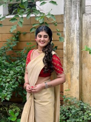 Nimeshika Radhakrishnan Instagram - Avan than Enavanahhh🤭❤️🤍🦢🦢🤍❤️
@banglesofkraftiverse