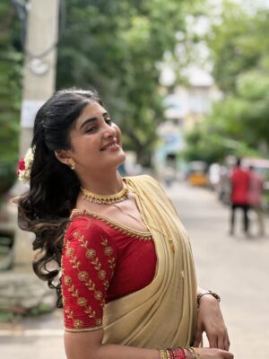 Nimeshika Radhakrishnan Instagram - Avan than Enavanahhh🤭❤️🤍🦢🦢🤍❤️
@banglesofkraftiverse